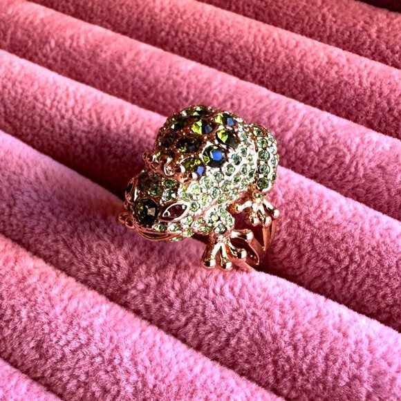 Gold-Tone Park Lane Jewelry "Prince Charming" Frog Ring W/ Green Crystals Size 6 - Picture 1 of 12